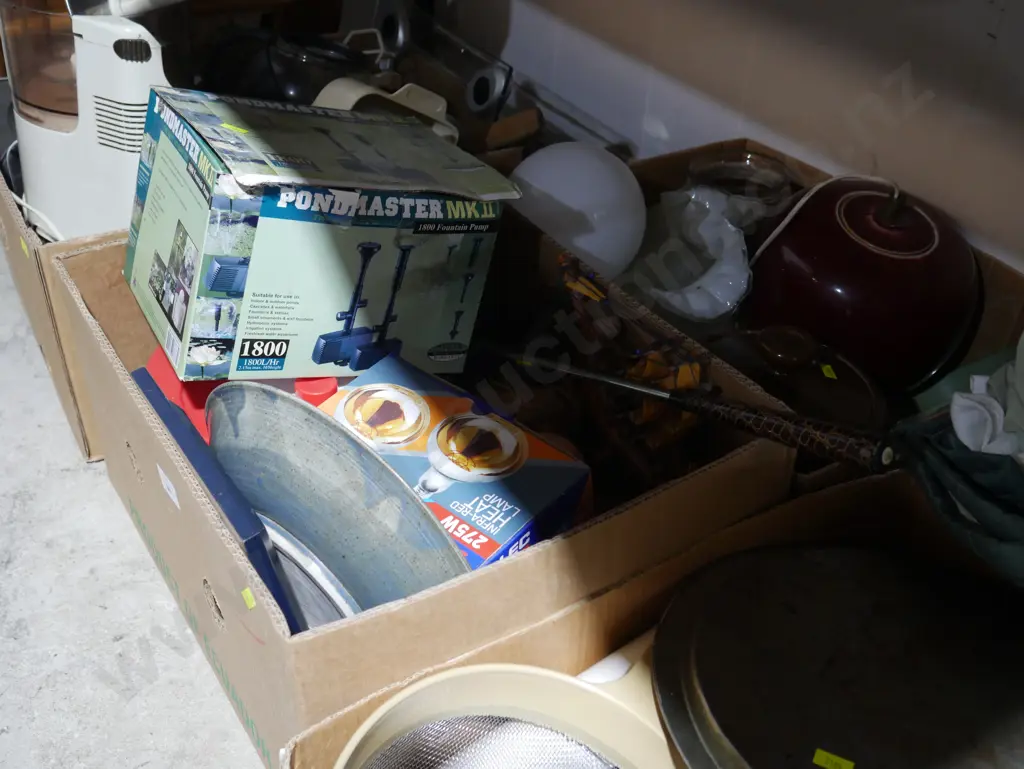 Boxes sundries x4 Image 1++