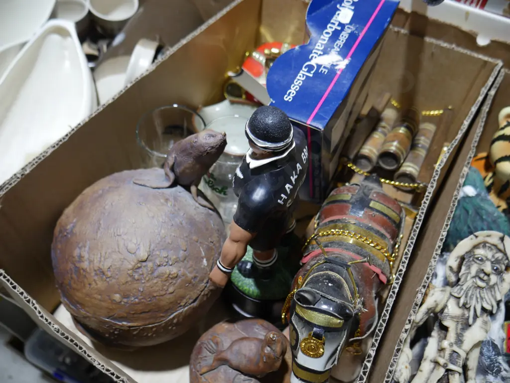 Ornaments, glasses Image 1++