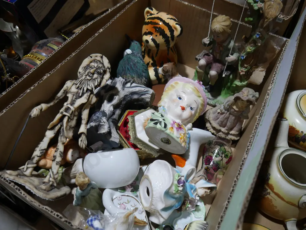 Figurines Image 1++