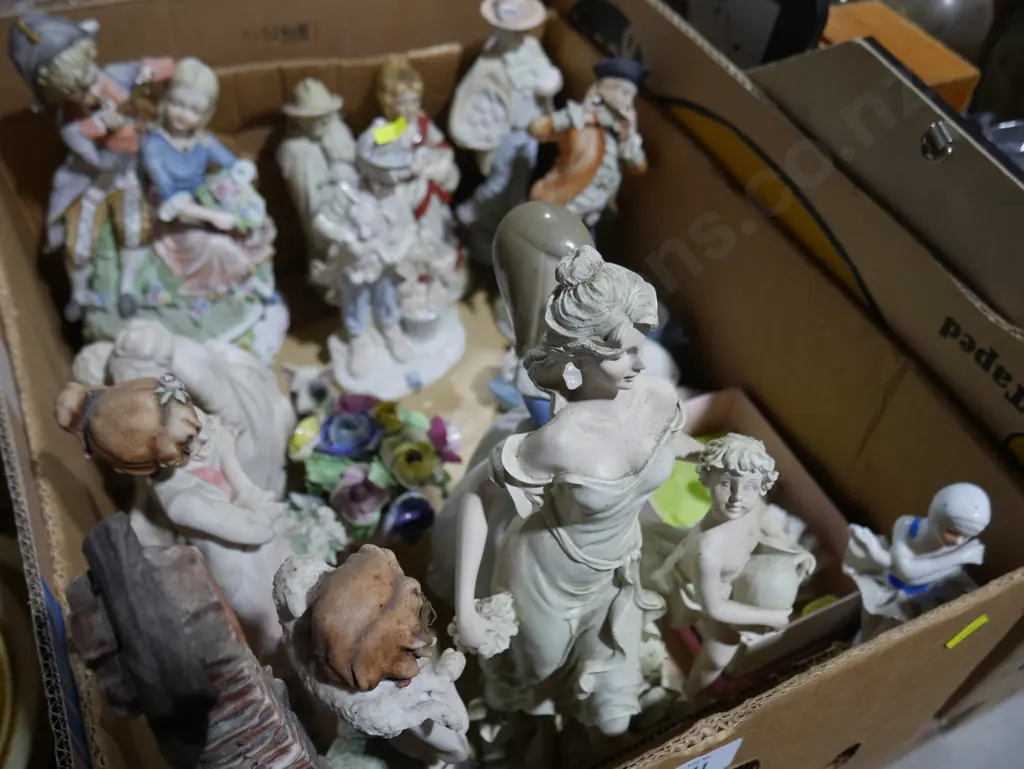 Figurines Image 1++