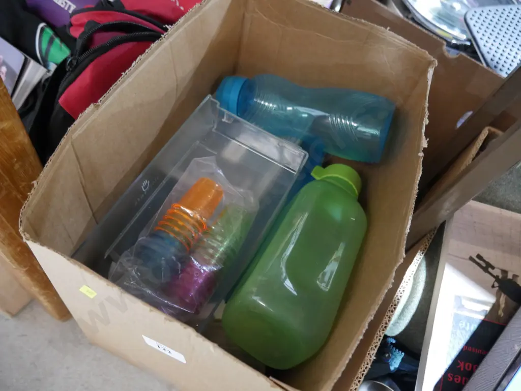 Plastic ware Image 1++