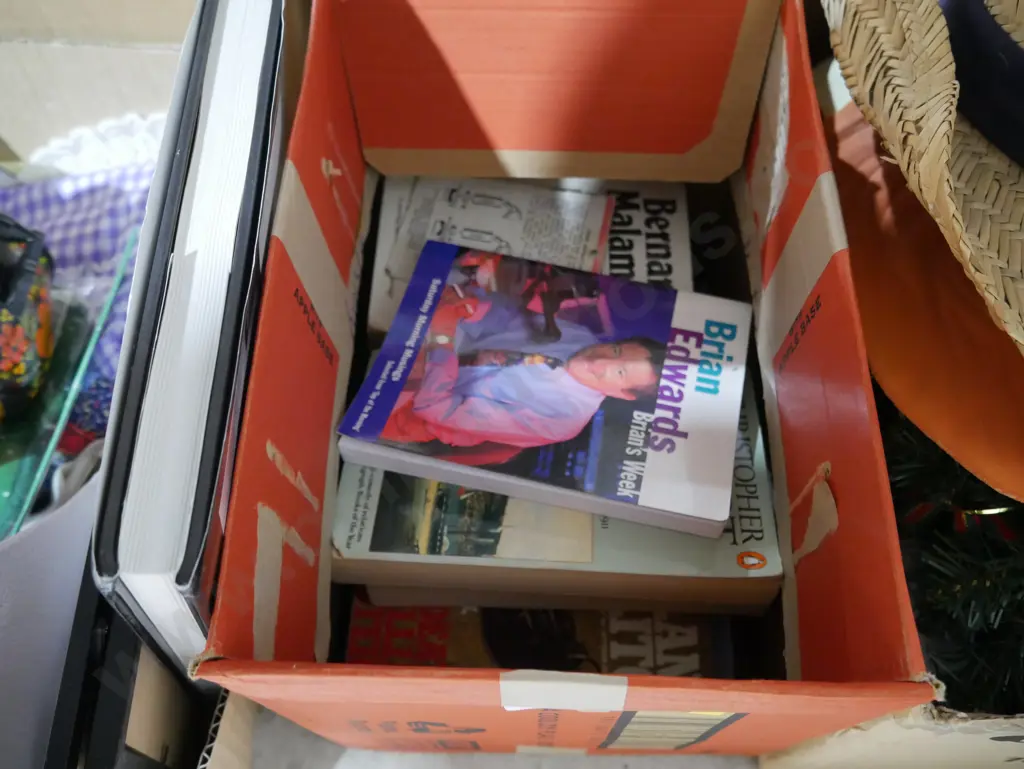 Books Image 1++