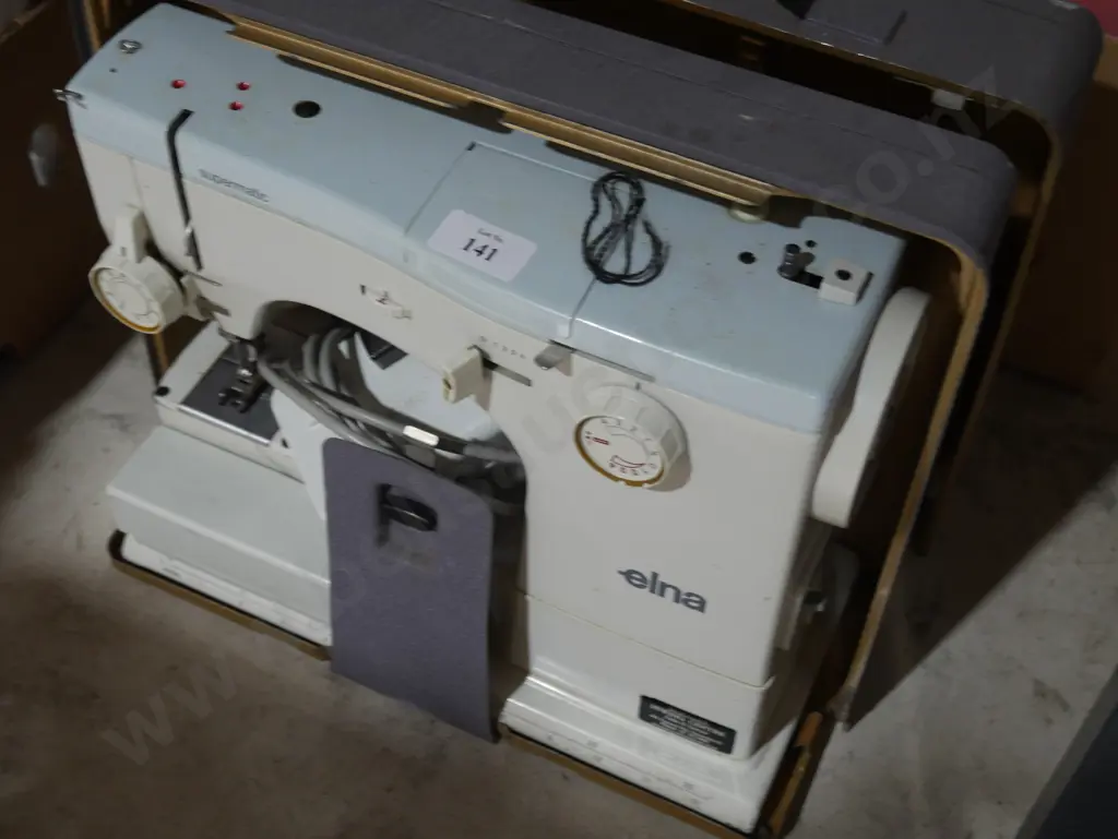 Elna sewing machine Image 1++