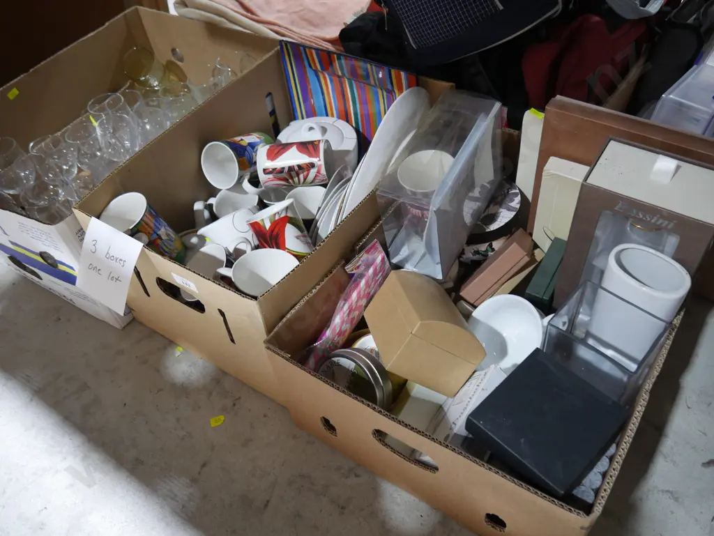 Glassware, mugs , 3x boxes Image 1++