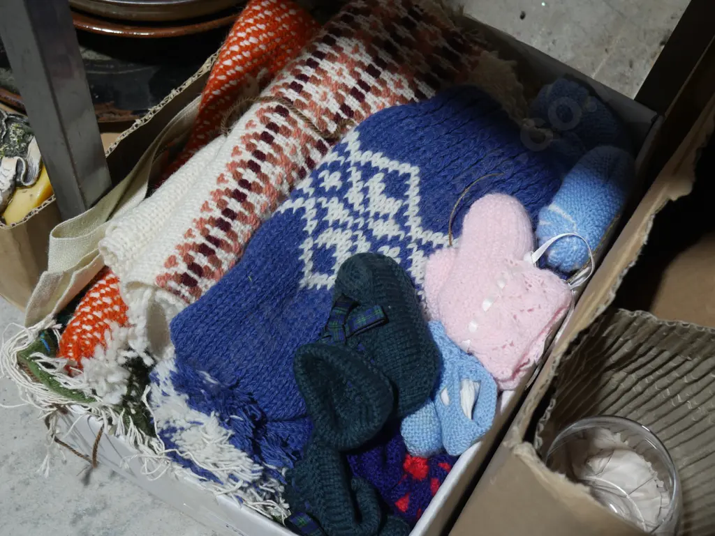 Woolen blankets etc Image 1++