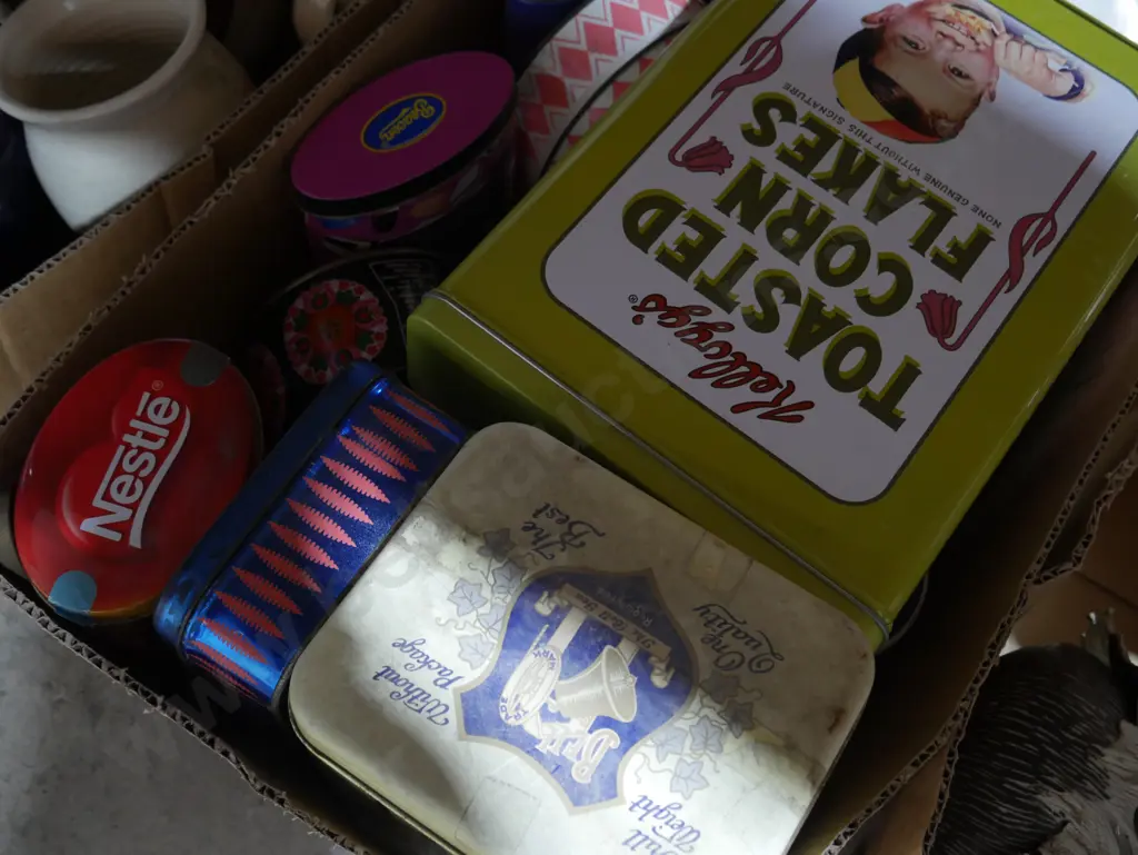 Advertising tins Image 1++