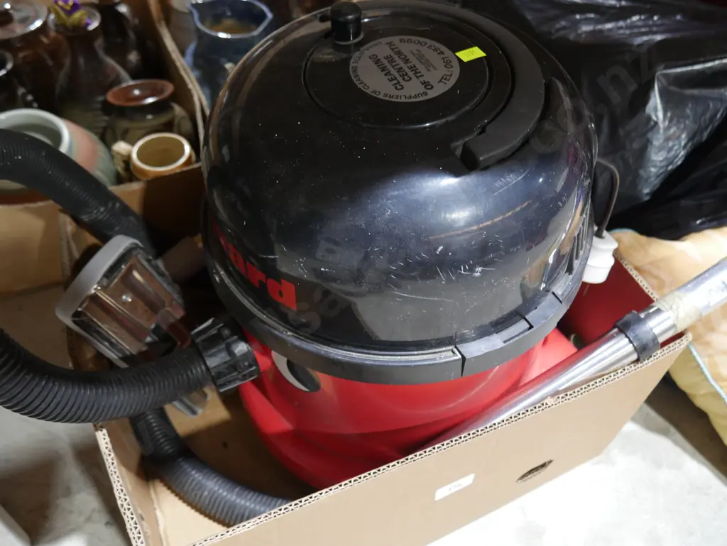 Edward the vacuum cleaner Image 1++