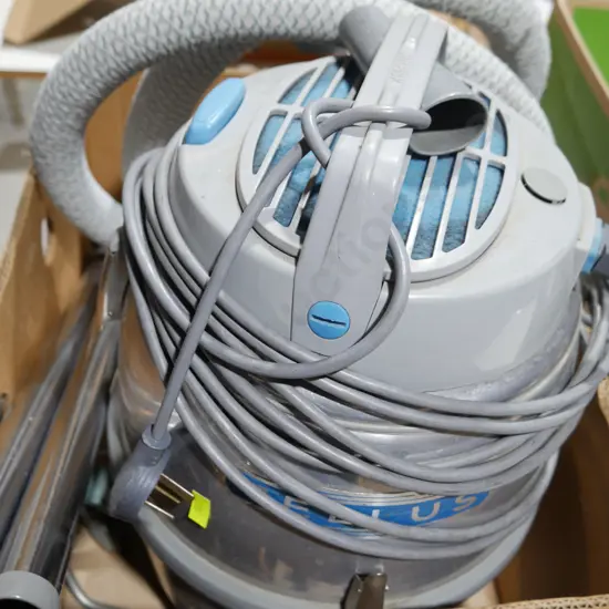 Tellus vacuum cleaner