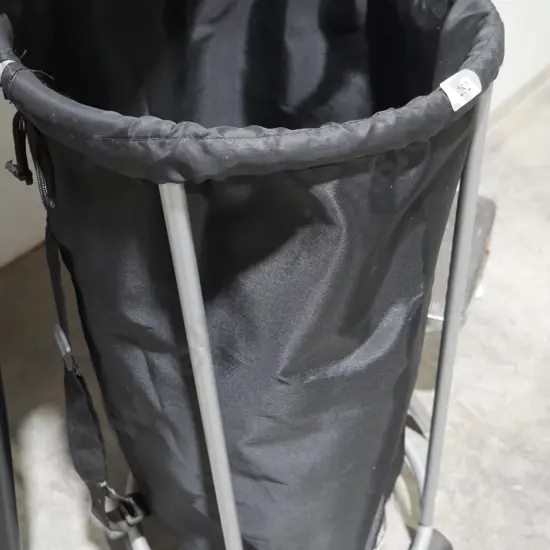 Laundry trolley