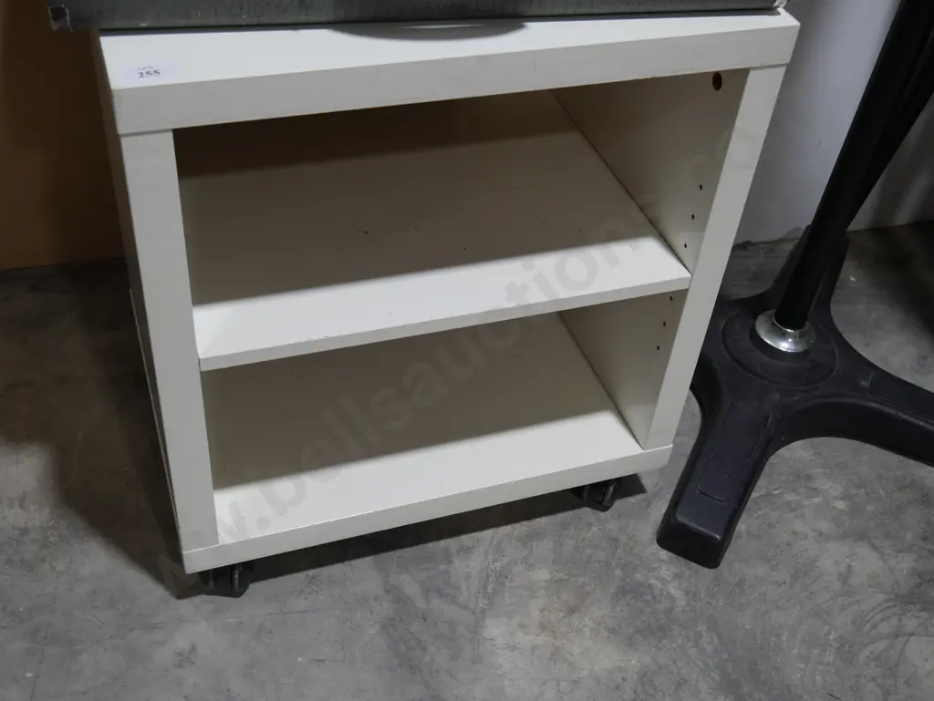 White cabinet Image 1++