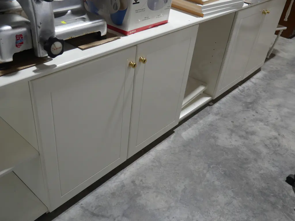Long white sideboard Image 1++