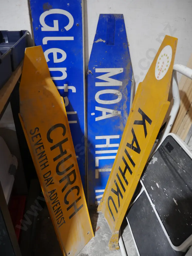 Street signs Image 1++