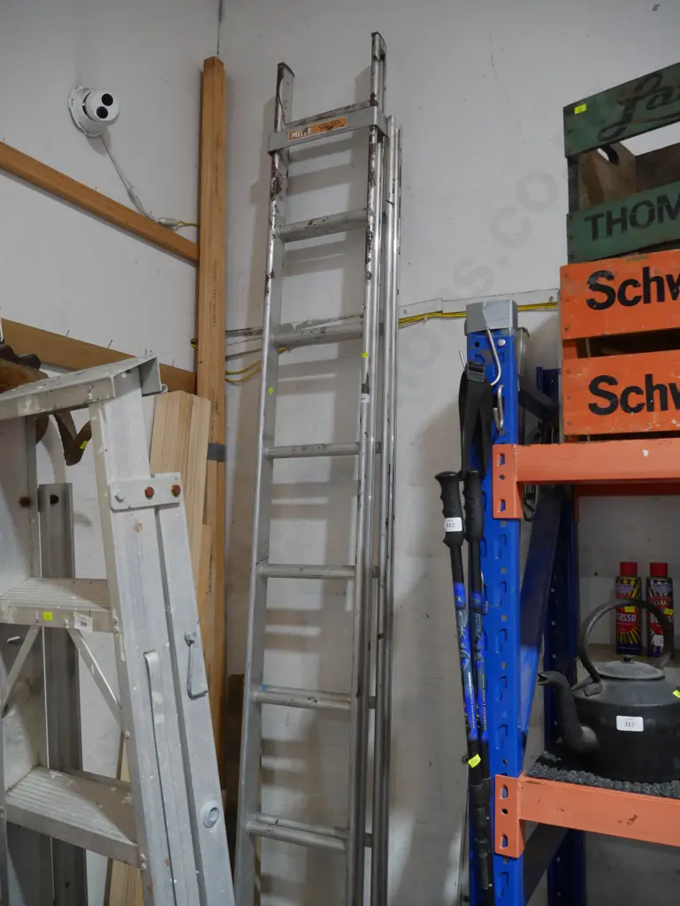 Aluminium extension ladder Image 1++