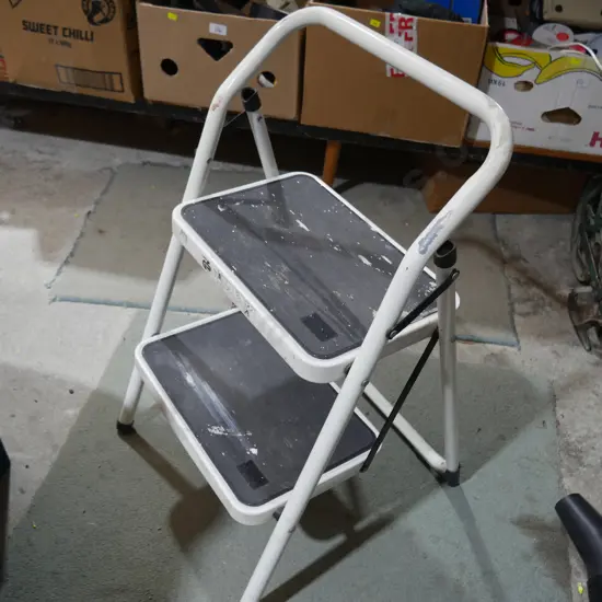 Step ladder
