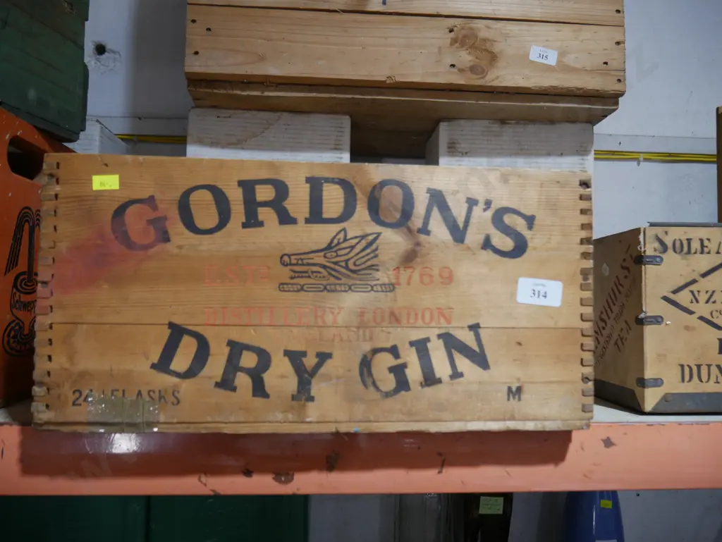 Gordons gin box Image 1++
