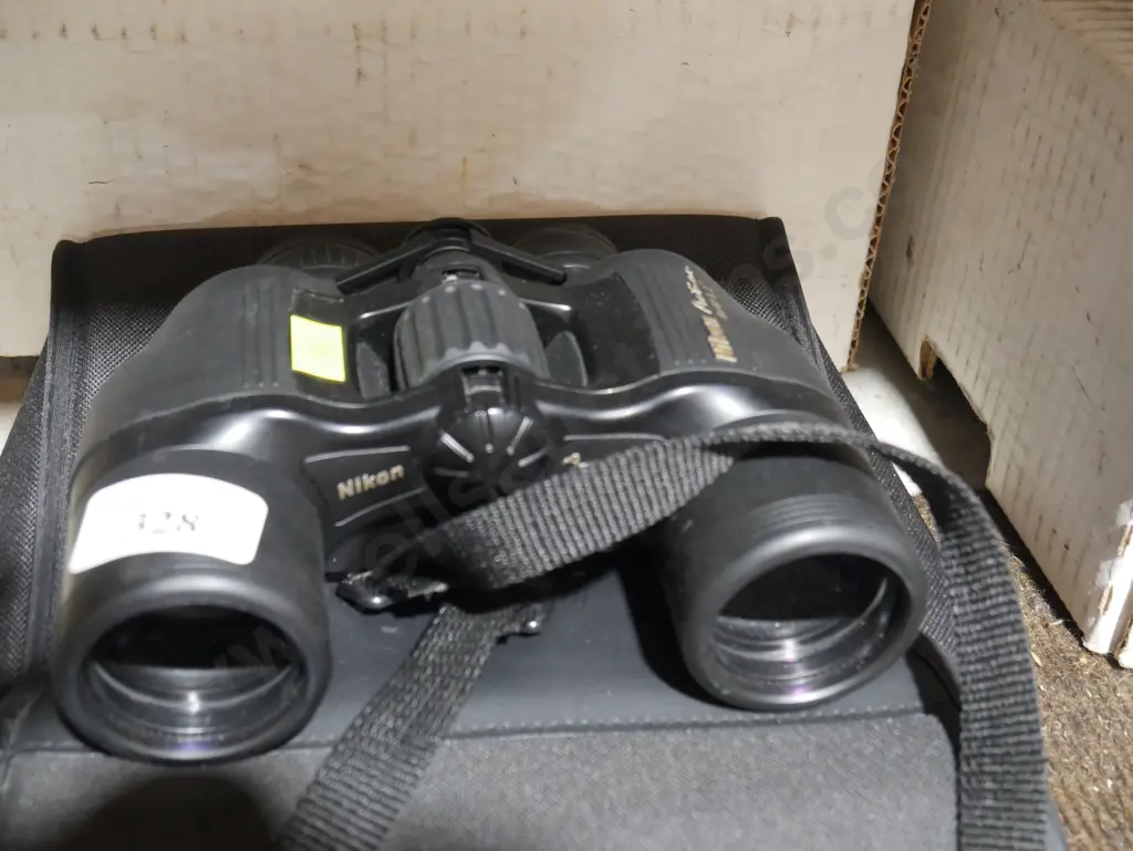 Nikon binoculars Image 1++