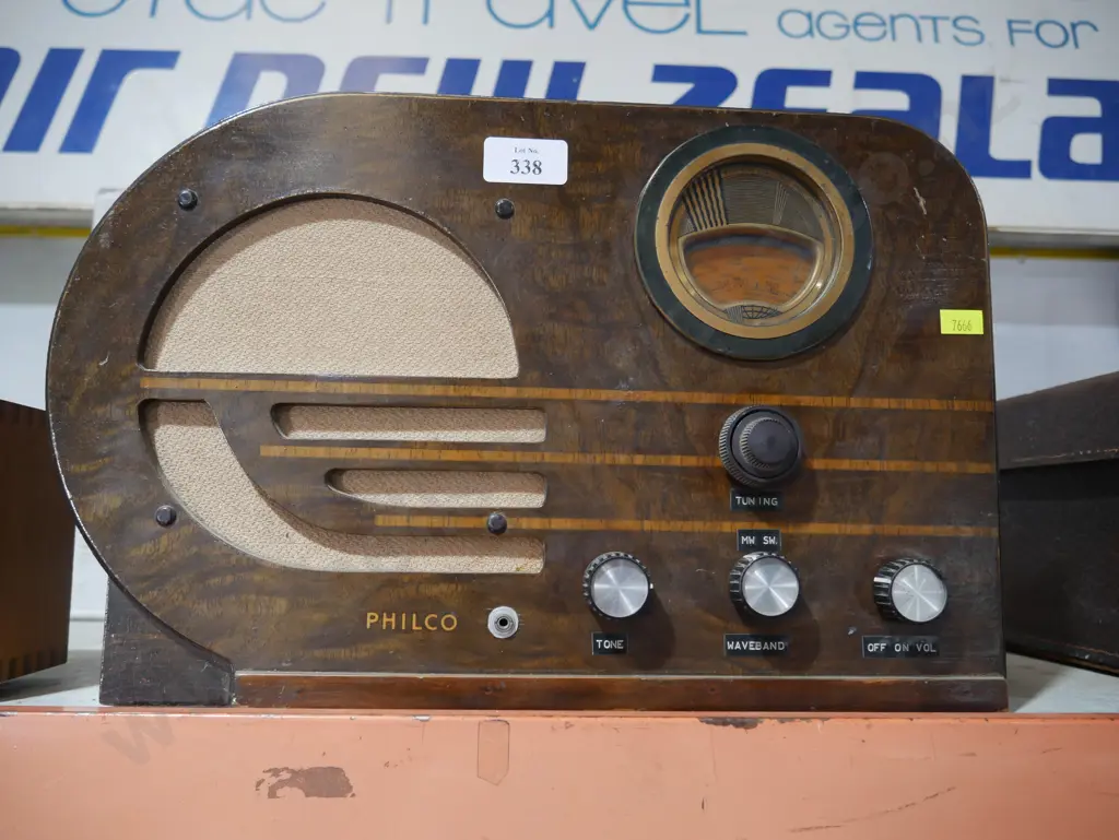 Philco radio Image 1++
