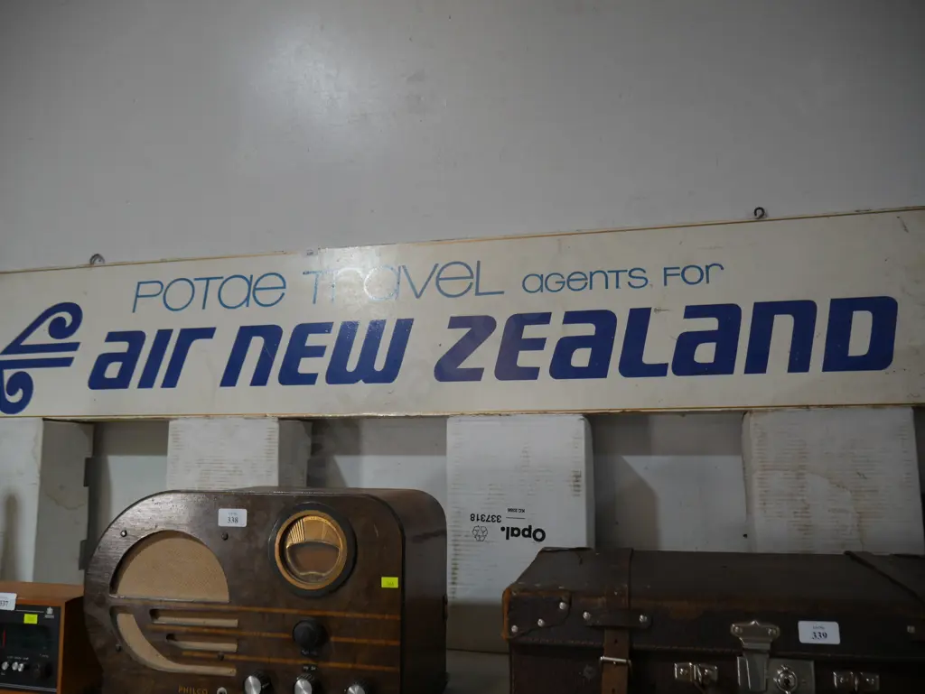 Air new Zealand sign Image 1++