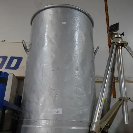 Metal container
