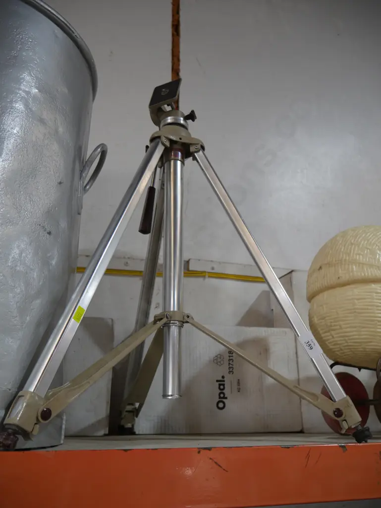 Tripod Image 1++