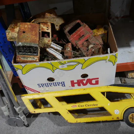 Tin trucks
