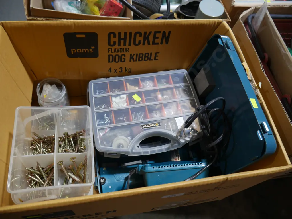Screws , battery drill Image 1++