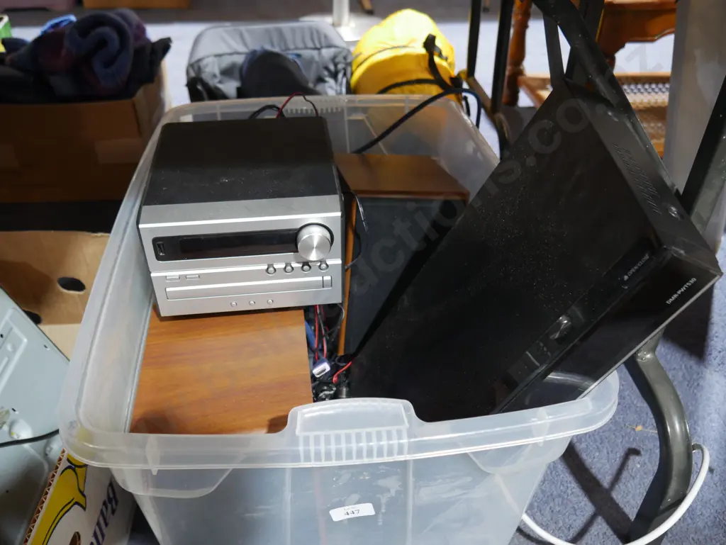 Stereo, speakers Image 1++