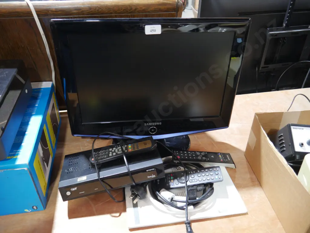 Samsung tv , Freeview box Image 1++