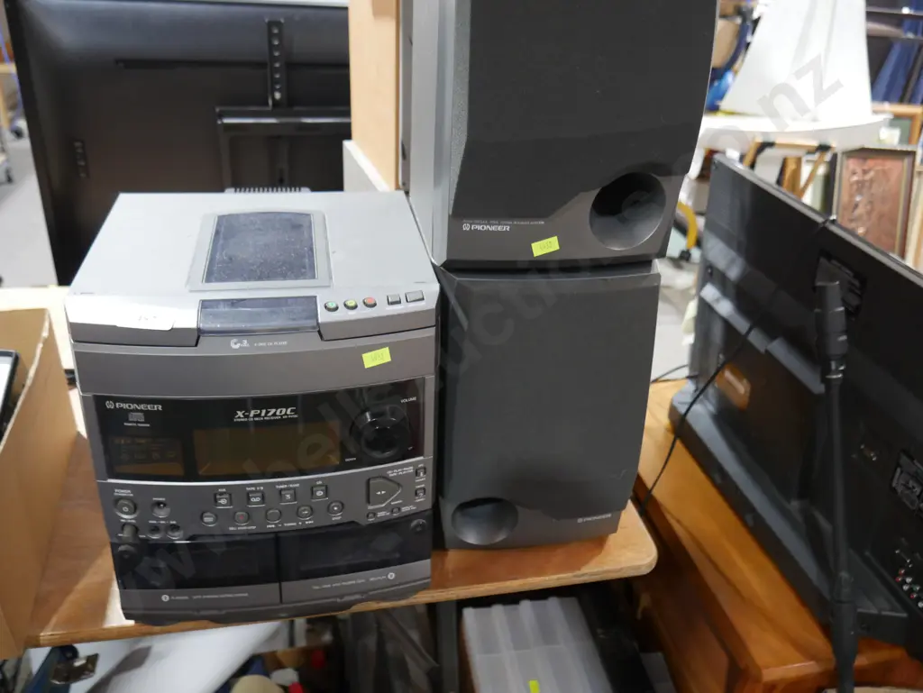 Pioneer stereo Image 1++