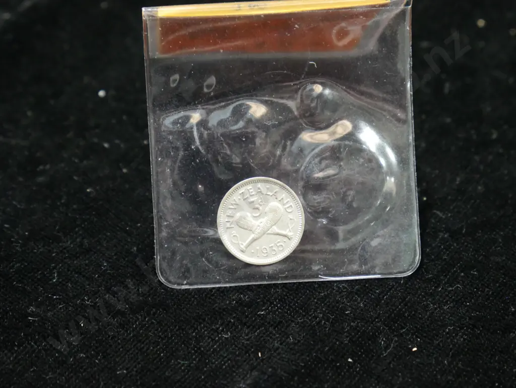 1935 threepence Image 1++