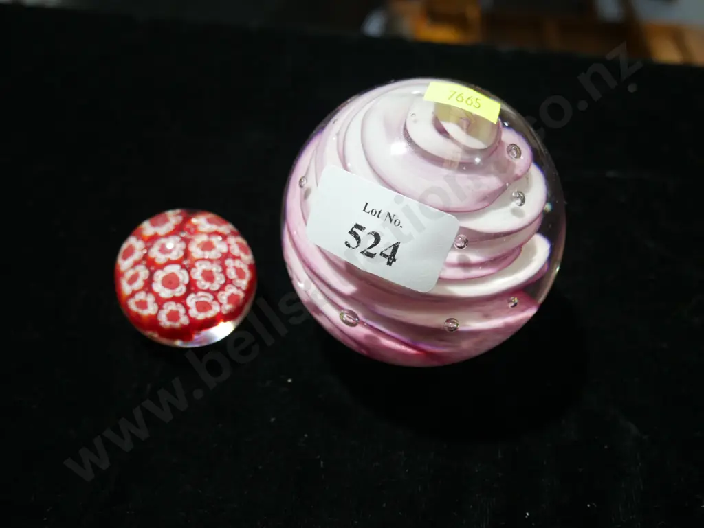 2 glass paperweights Image 1++
