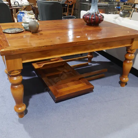 Extension dining table