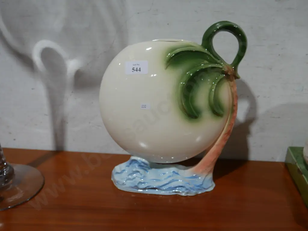 NZ Vase Image 1++