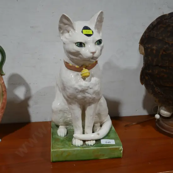 China cat. Portugal