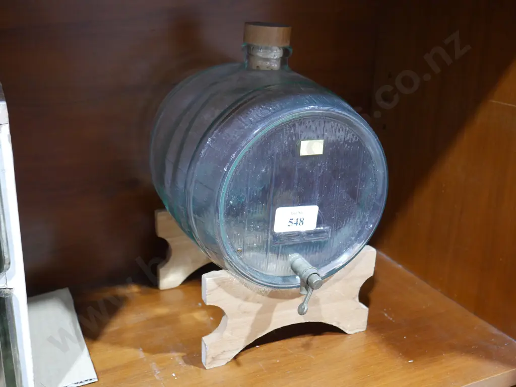 Glass wine barrel Image 1++