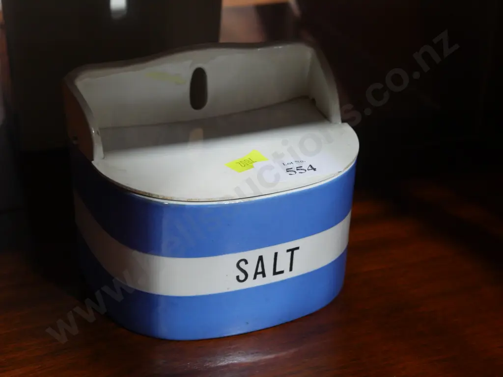 Cornish Ware salt container Image 1++