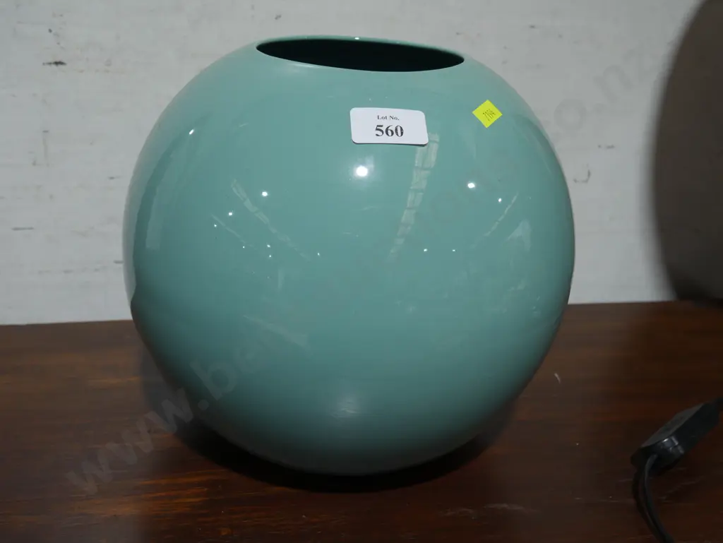 Vase Image 1++