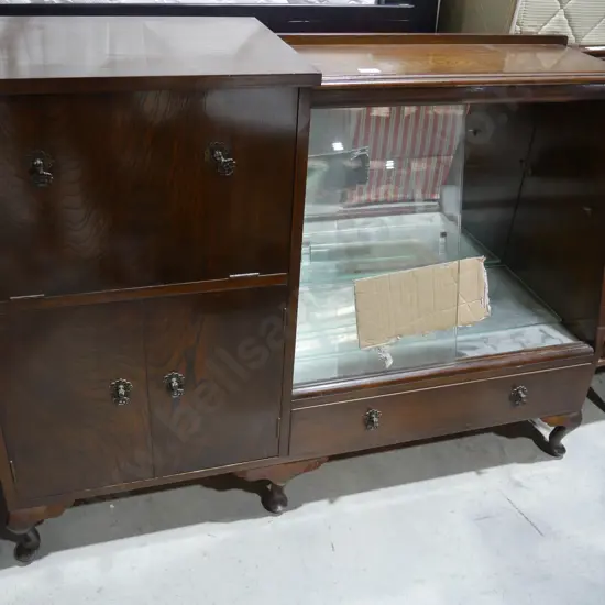 Cocktail cabinet