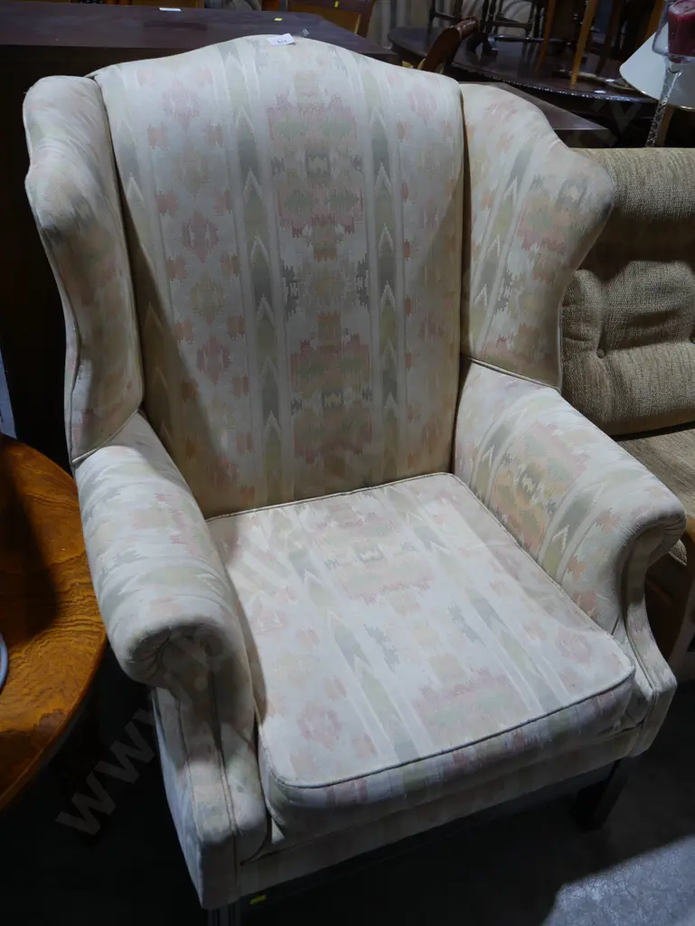 Wing back arm chair Image 1++