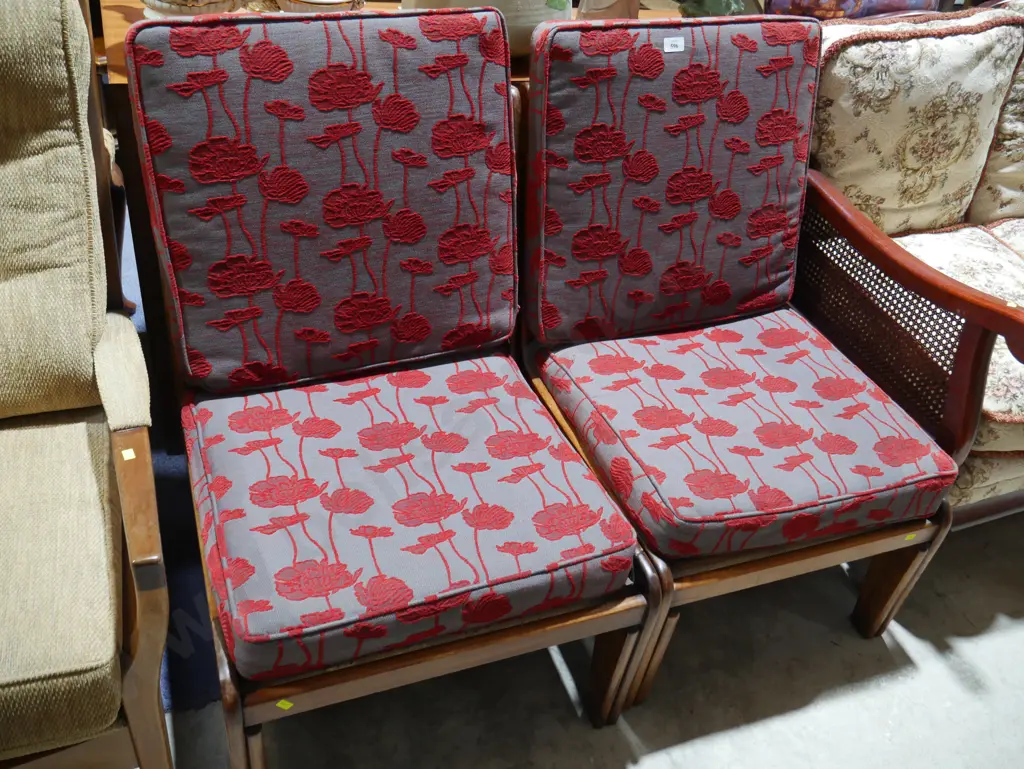 Pair of chairs Image 1++