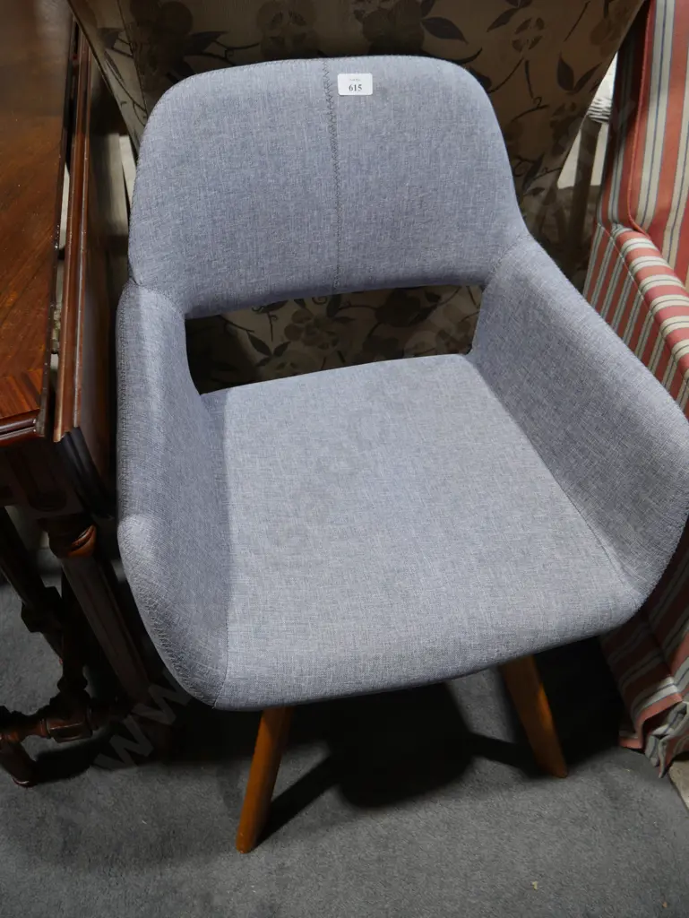 Modern chair Image 1++