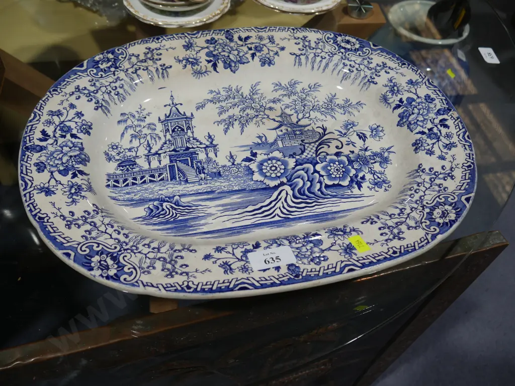 Blue and White meat plate Image 1++