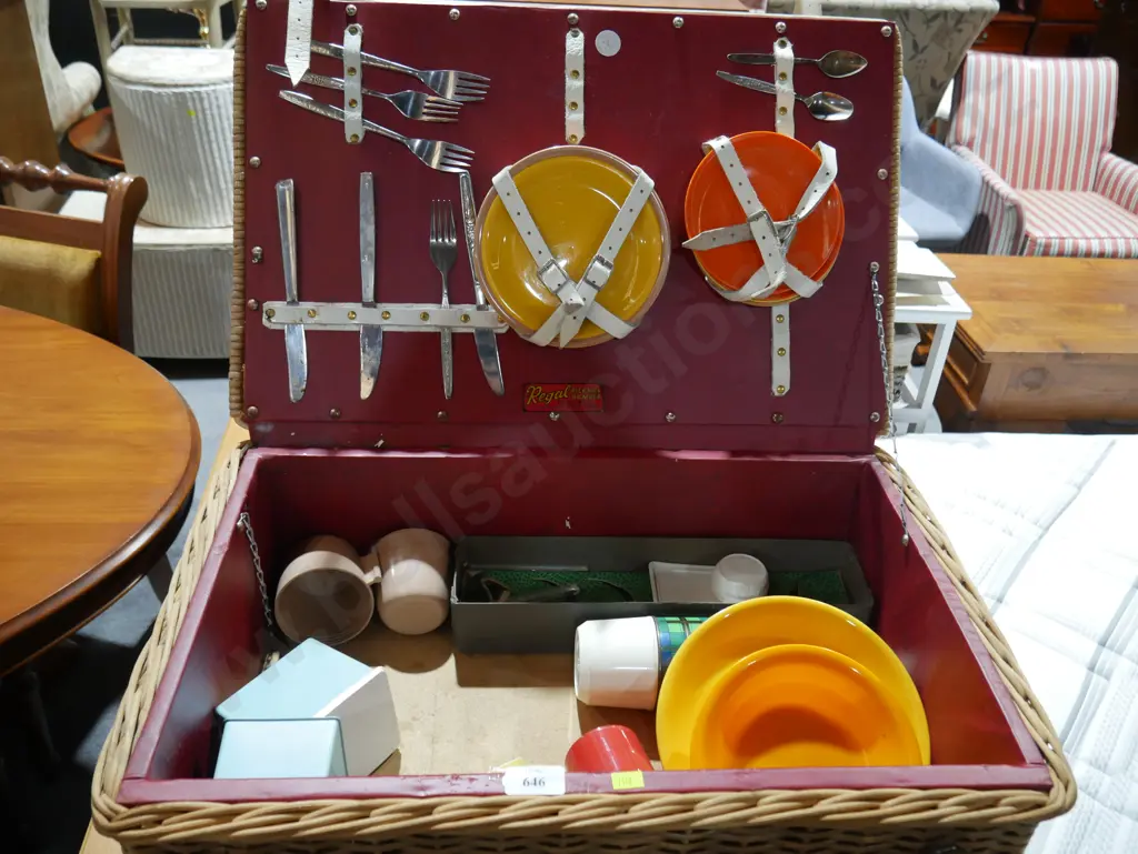 Picnic basket Image 1++