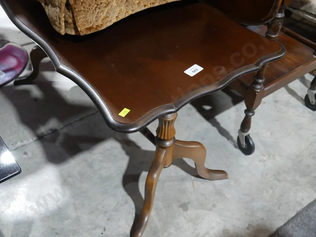 Coffee table Image 1++