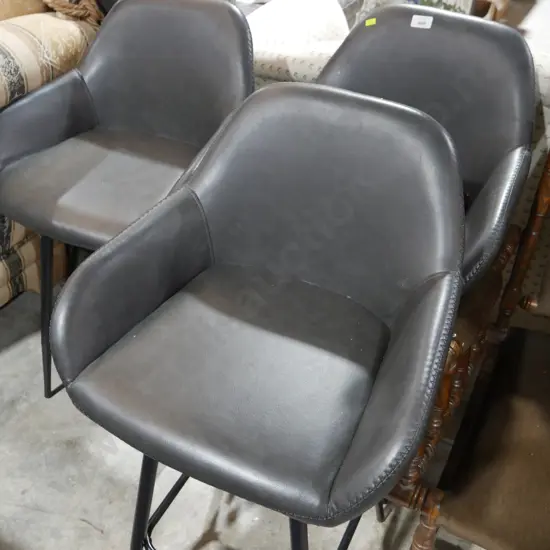 3 barstools