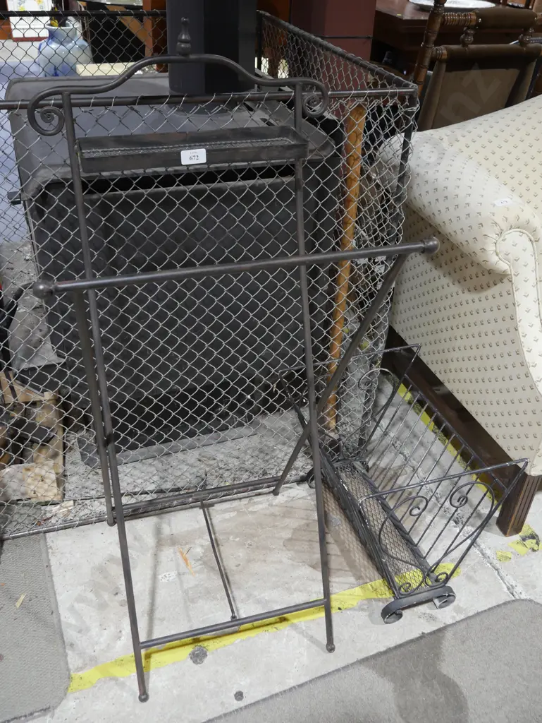 Magazine rack and clothing stand Image 1++
