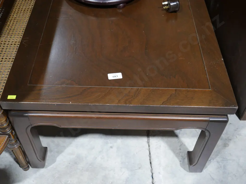 Coffee table Image 1++